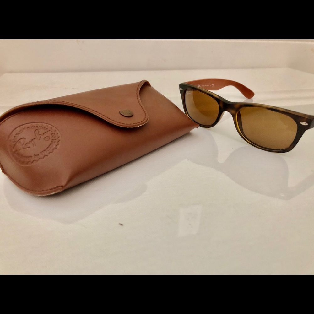 Ray Ban New Wayfarer Bicolor sunglasses & case